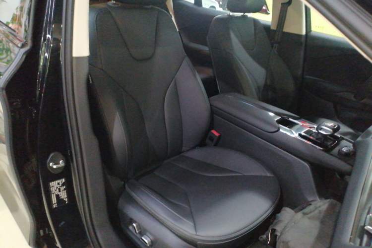 Used Hongqi E-QM5 2021 Online Booking Charging T3 Edition 5-Seater
