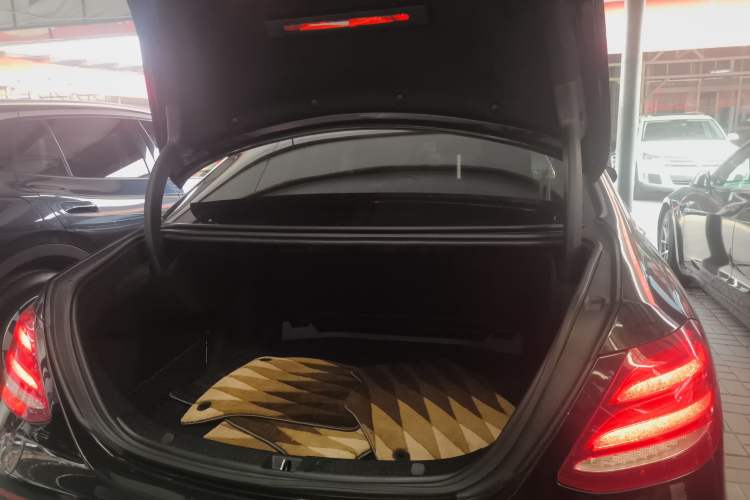 Used Mercedes-Benz E-Class 2017 E 300 L Luxury Model
