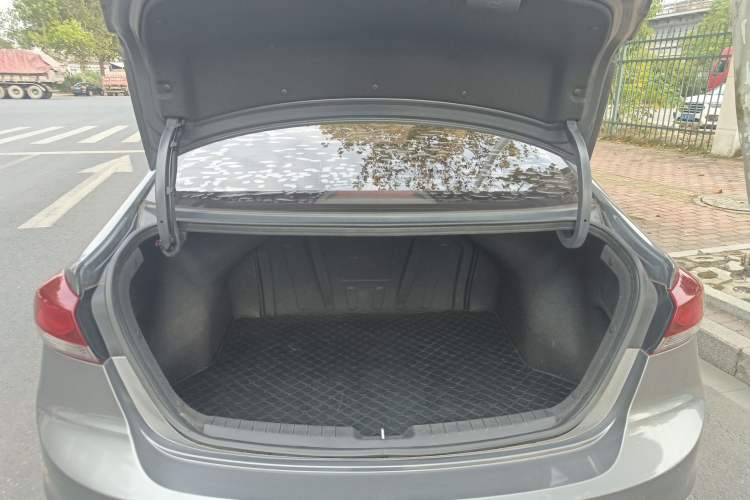 Used Hyundai Elantra (6th Generation / Lingdong) 2016 1.6L Automatic ZhiXuan – Elite Version