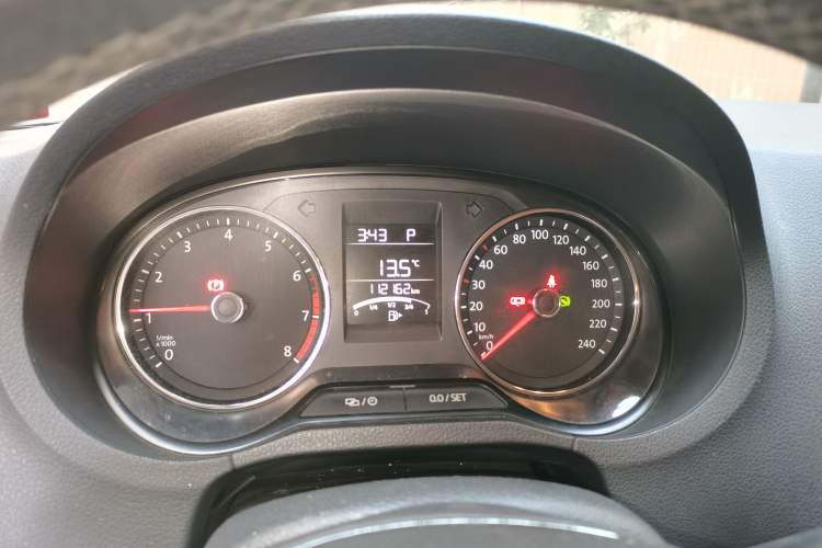 Used Volkswagen Polo 2016 1.6L Automatic Comfort Model