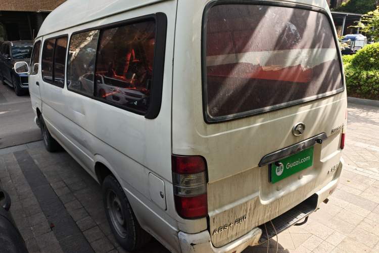 Used King Long Golden Way 2015 2.0L Value-Packed Practical Version 4G21B Rear Left 45 Deg