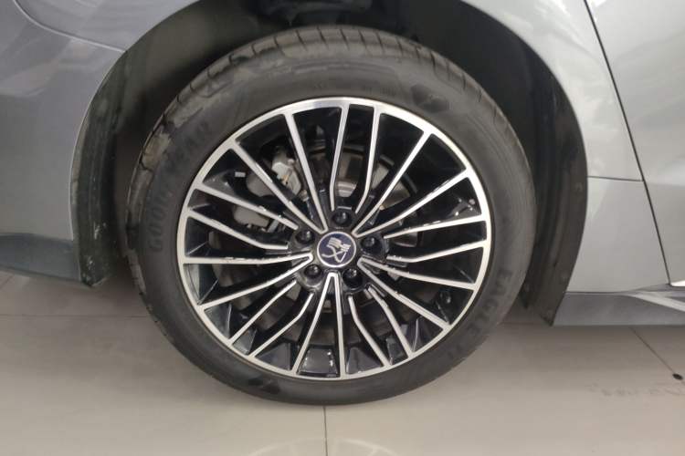 Used BYD Han 2024 DM-i Glory Edition 121KM Premium Model