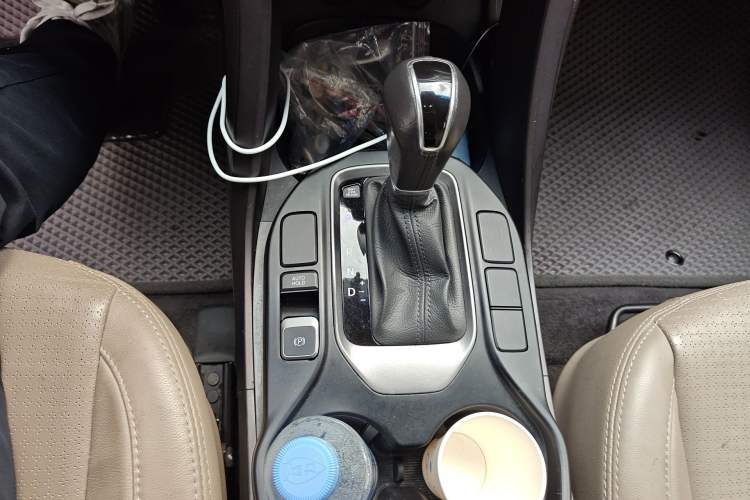 Used Hyundai Santa Fe 2013 2.4L Automatic Two-Wheel Drive Smart Version
