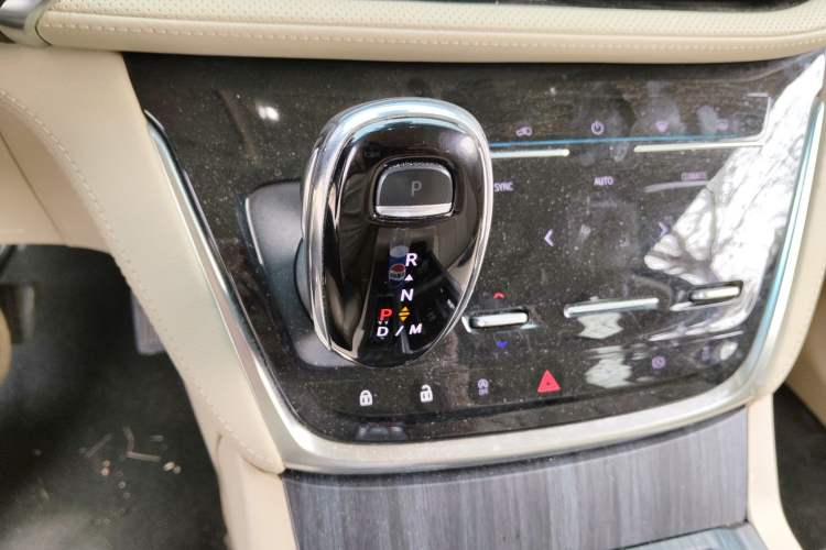 Used Buick GL8 2023 ES Lu Zun Deluxe Model