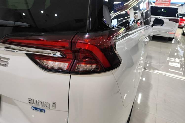 Used SAIC MAXUS EUNIQ 5 2020 1.3T PLUG-IN Luxury Edition