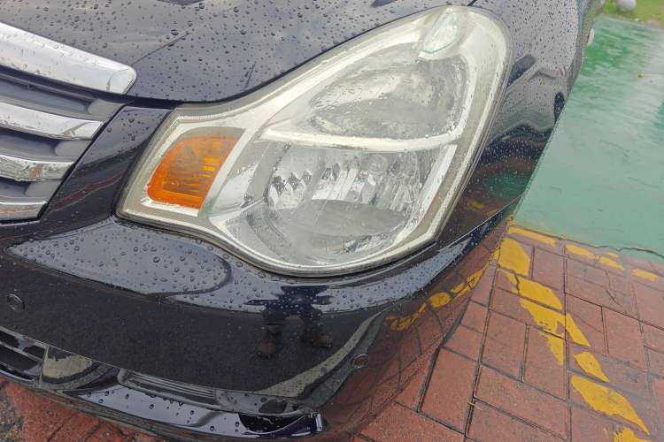 Used Nissan Sylphy 2012 Classic 1.6XE Automatic Comfort Edition Left Front Headlight
