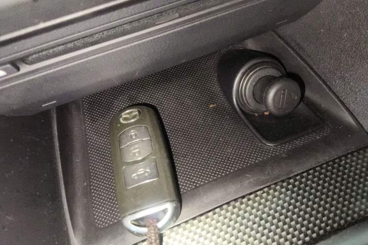 Used Mazda 3 Axela 2016 Sedan 2.0L Automatic Sport Model