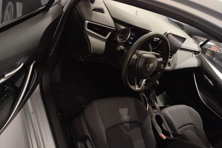 Used Toyota Levin 2019 Dual-Engine 1.8H E-CVT Entry-Level Model China VI Standard
