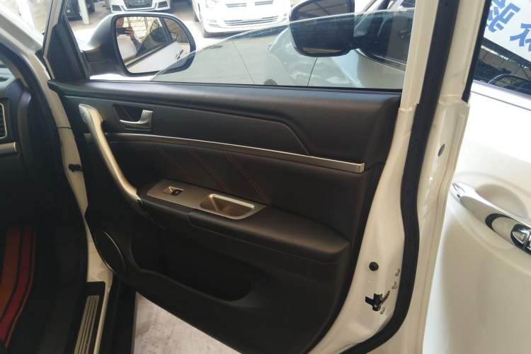 Used Haval M6 2018 Revised Version 1.5T DCT Two-Wheel Drive Elite Edition