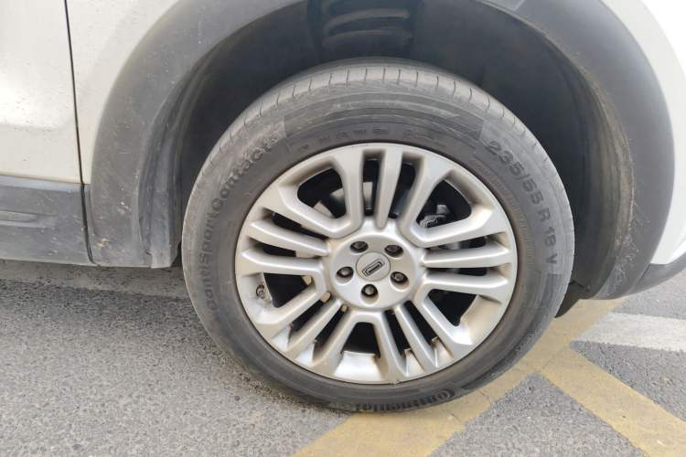 Used Qoros 5 2017 1.6T Automatic Prestige Model
