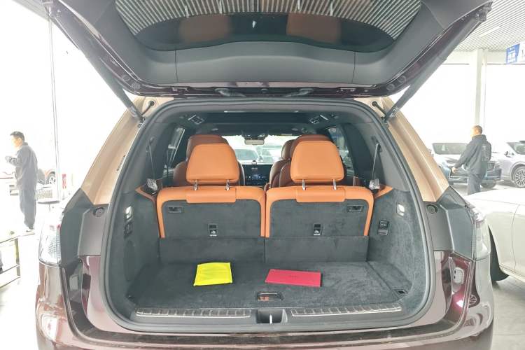 Used Hima AITO M9 2025 Extended-Range Ultra Version 52 kWh 6-Seater Trunk