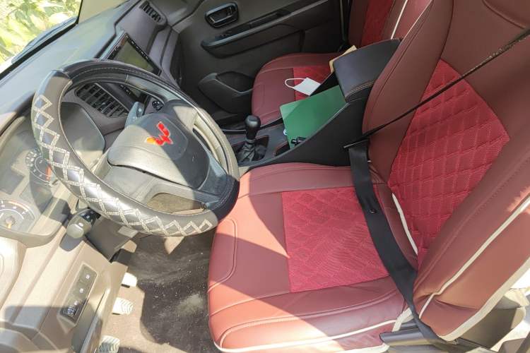 Used Wuling Hongguang V 2022 1.5L Jingqu Edition Electric-Assist LAR