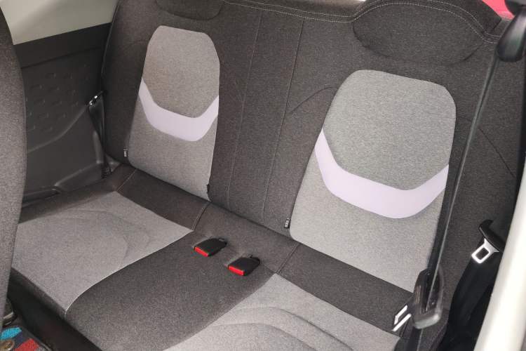 Used Chery QQ Ice Cream 2022 120km Milkshake Phosphate Lithium-Iron