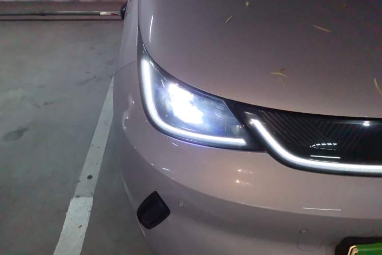 Used BYD Dolphin 2025 Intelligent Driving Version 410 km Fashion Edition Right Front Headlight