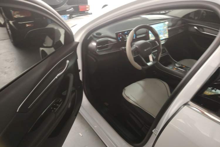 Used BYD Destroyer 05 2024 HONOR Edition DM-i 55KM Luxury Model
