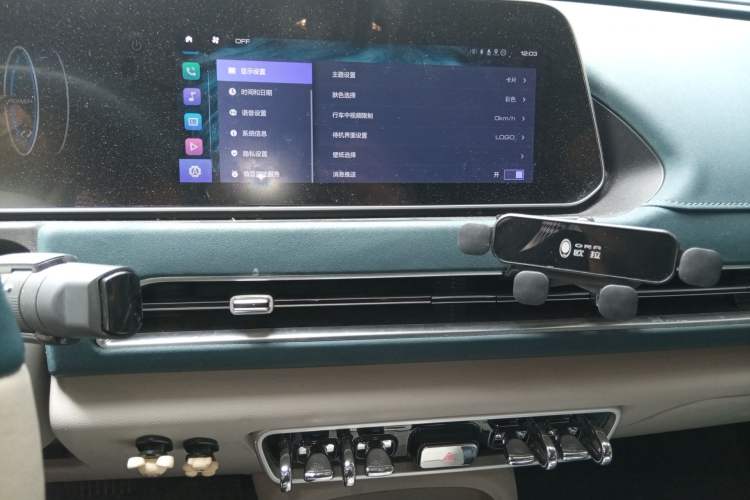 Used ORA Good Cat 2022 400km Standard Range Luxury Version Ternary Lithium Audio And AC Panel