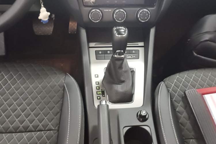 Used Skoda Octavia 2019 TSI230 DSG SmartDrive Luxury Edition China V Standard
