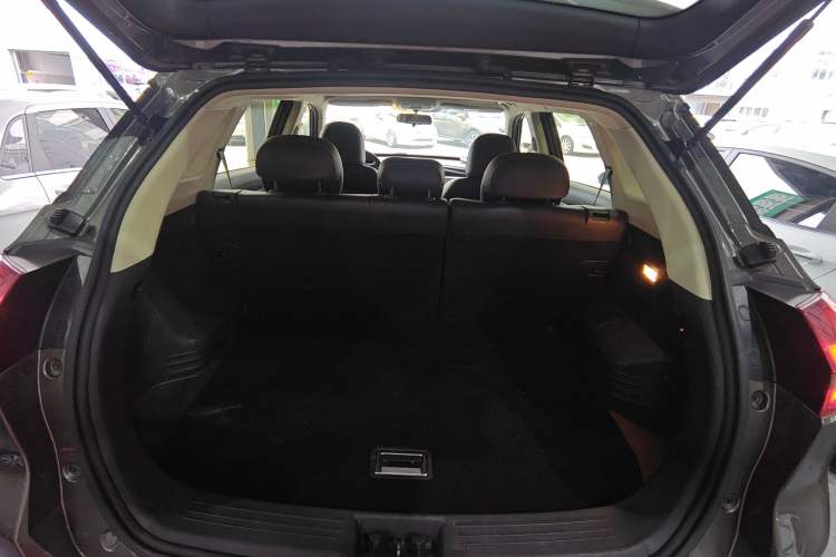 Used Geely Auto Emgrand X7 Sport 2020 1.8TD DCT Two-Wheel Drive Smart Connect 4G-Enabled Version
