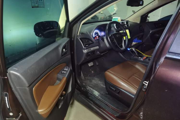 Used BYD S7 2015 2.0T Upgraded Automatic Luxury Version Driver Seat