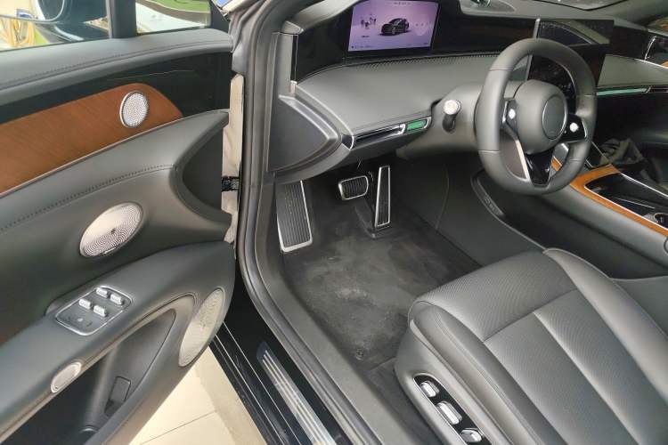 Used Hima Stelato S9 2024 All-Electric Ultra Four-Wheel-Drive Flagship Edition Driver Seat