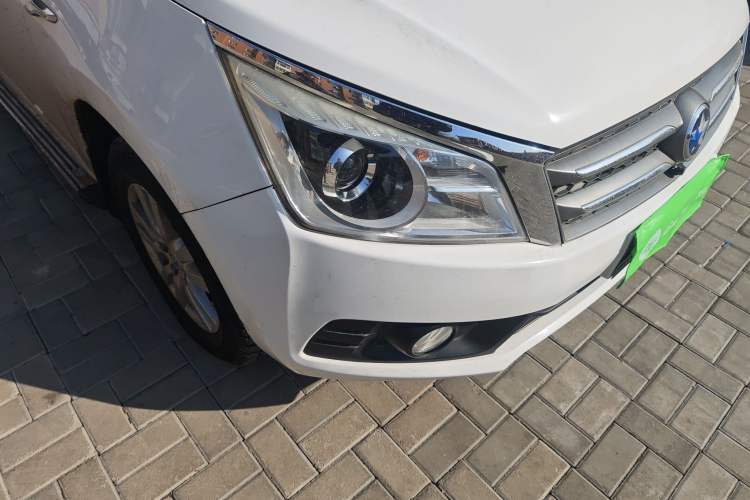 Used Venucia T70 2015 2.0L CVT Smart Edition
