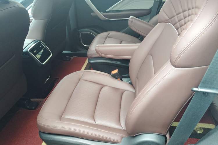 Used Geely Auto Jiajie 2022 1.8TD DCT Platinum Luxury Edition Left Rear Seat