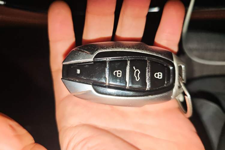 Used Sinotruk VGV U75PLUS 2021 2.0 TGDI Luxury Pro 7-Seater
