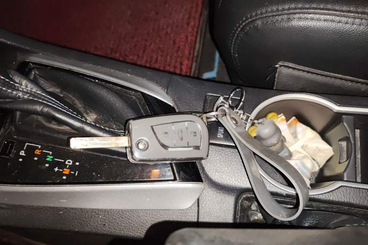 Used Toyota Levin 2017 Revised Version 185T CVT Elite Edition China VI Standard Vehicle Key