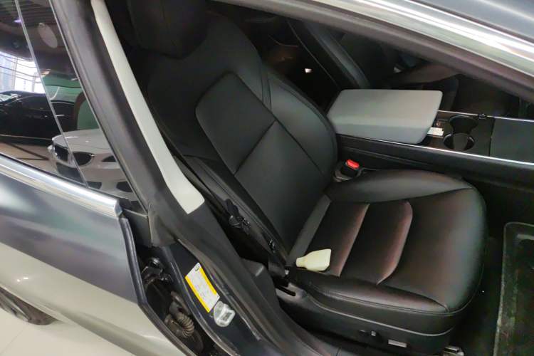 Used Tesla Model 3 2019 Standard Range Rear-Drive Upgraded Version