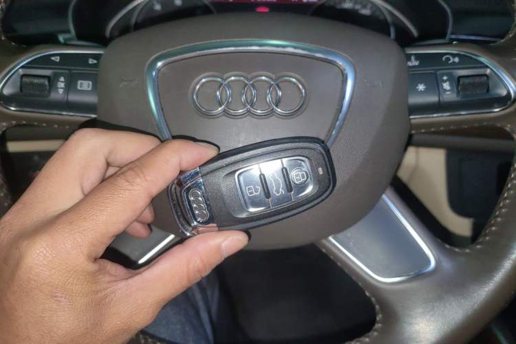 Used Audi A6L 2014 35 FSI quattro Luxury Model
