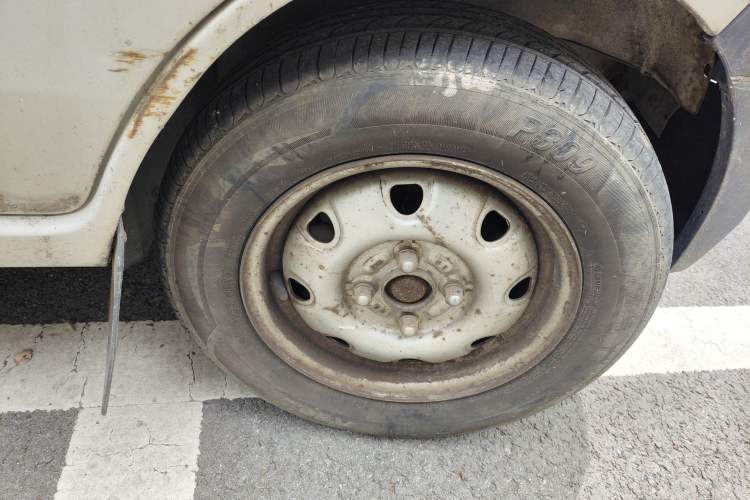 Used CHANGAN KAICHENG Star 2 2012 1.0L Base Version JL466Q9 Right Front Wheel Hub