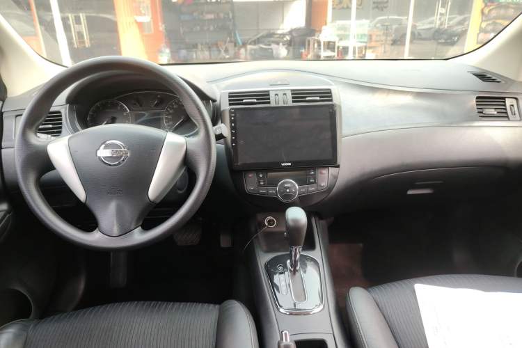 Used Nissan Tiida 2014 1.6L CVT Smart Model
