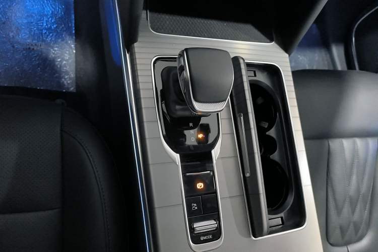 Used Hongqi HS7 PHEV 2025 Model 2.0T PHEV Two-Wheel Drive Qi Xiang Edition 7-Seater