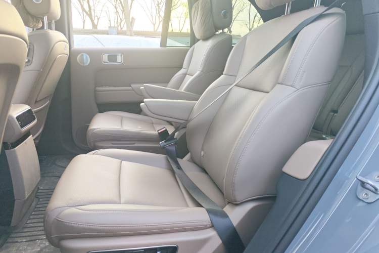 Used Li Auto L8 2025 Max Smart Refresh Edition
