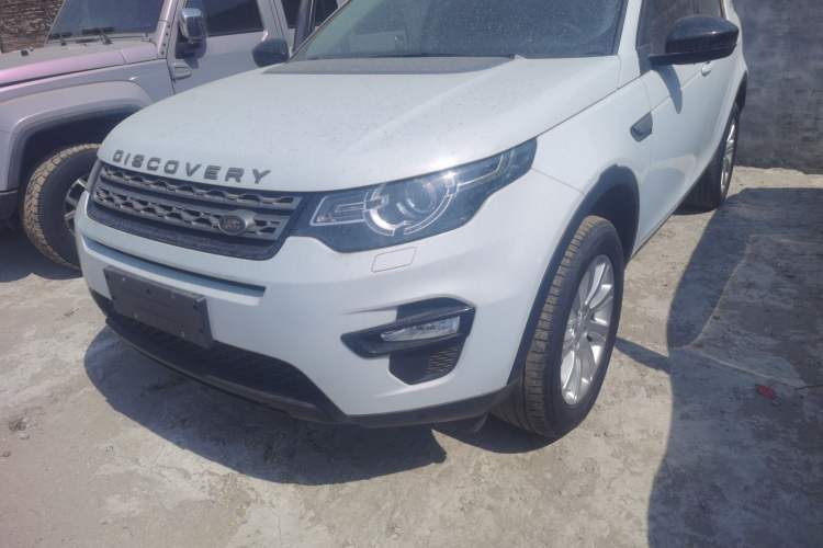 Used Land Rover Discovery Sport 2018 240 PS PURE Edition Left Front Headlight