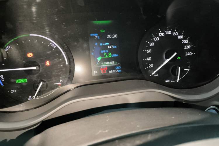 Used Toyota Granvia 2023 2.5L Hybrid Luxury Edition
