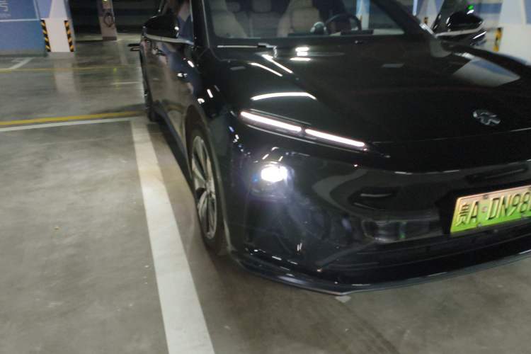 Used Nio ET5T 2024 75kWh Touring Right Front Headlight