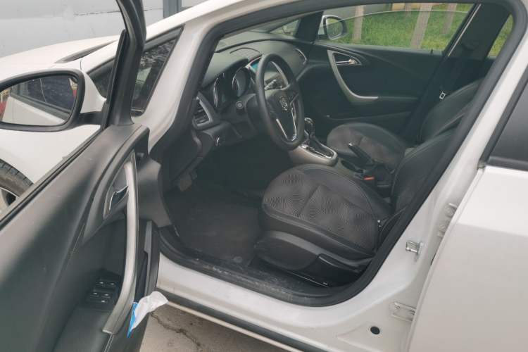 Used Buick GT 2014 XT 1.6L Automatic Fashion Edition