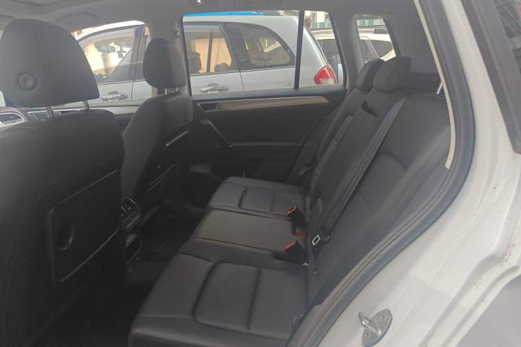 Used Volkswagen Golf Sportsvan 2019 280TSI Automatic Trendy Model China VI Standard Left Rear Seat