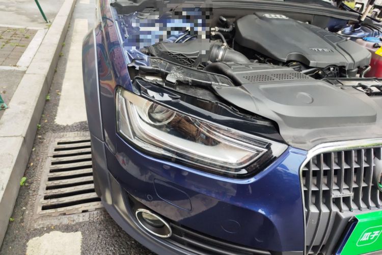 Used Audi A4 2014 40 TFSI allroad quattro plus version Right Front Headlight