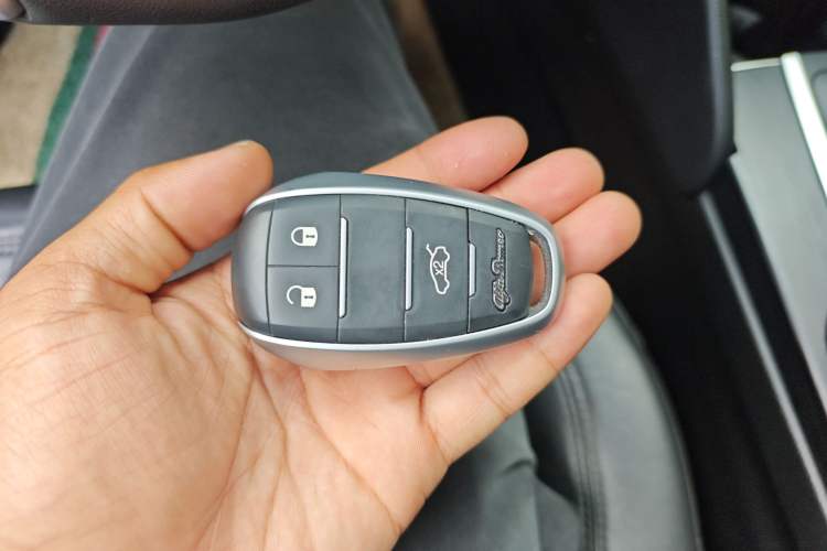 Used Alfa Romeo Giulia 2017 2.0T 280HP Luxury Edition