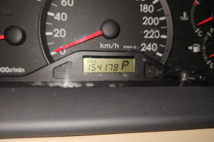 Used Toyota Corolla EX 2011 1.6L Automatic Classic Edition Odometer Close Up