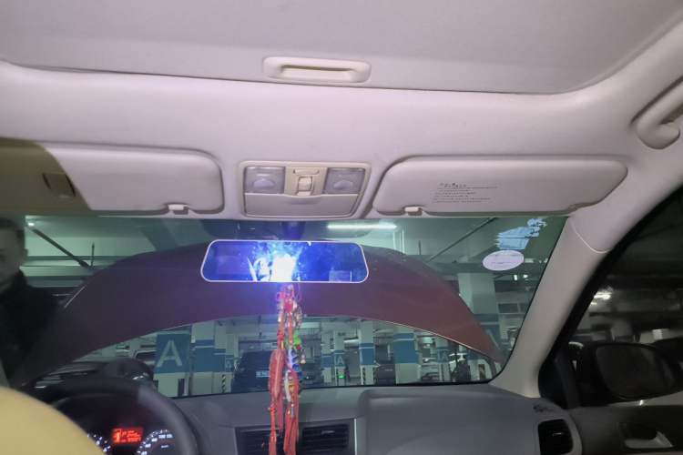 Used Hyundai Verna (older generation) 2010 Sedan 1.4L Automatic Fashionable GT Model Headliner