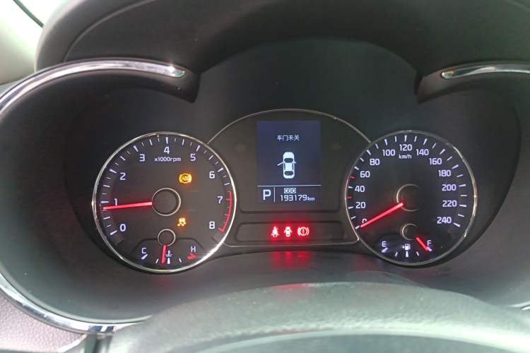 Used Kia K3 2015 1.6L Automatic DLX Instrument Cluster