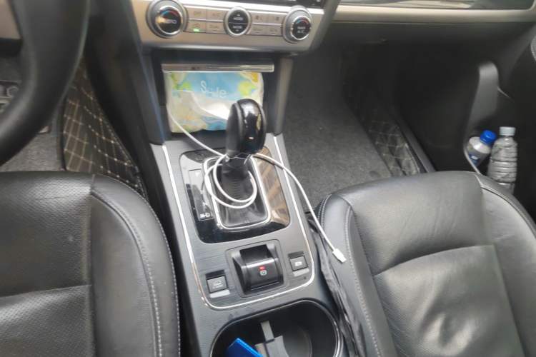 Used Subaru Outback 2017 2.5i Sport Navigation Edition with EyeSight Gear Lever