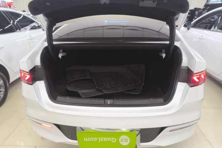 Used BYD Qin PLUS 2024 HONOR Edition DM-i 55KM Leading Model
