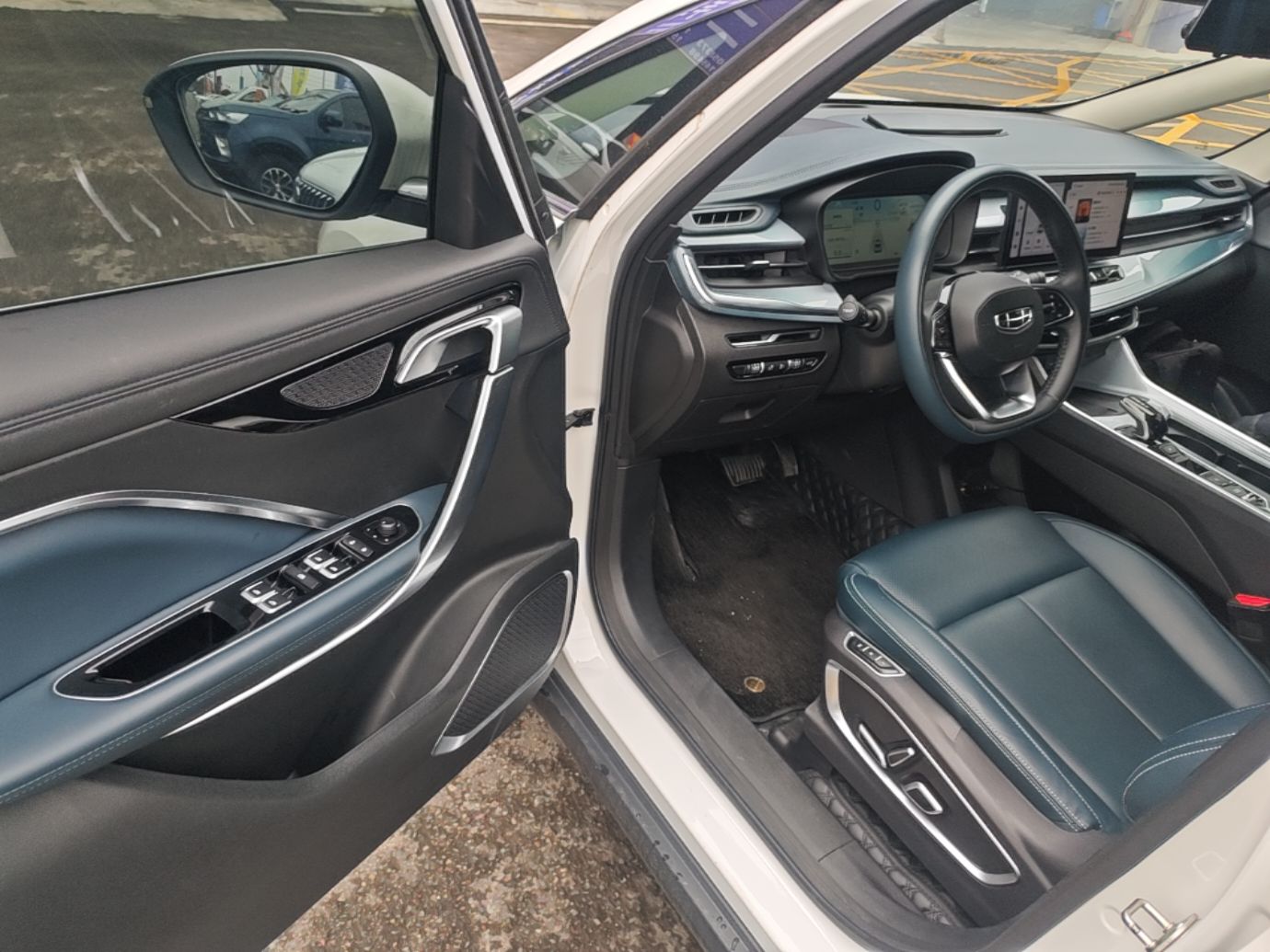 Geely Auto Jiajie 2023 Geely Jiaji L 1.5TD DCT Luxury Model - Premium — снимка 18