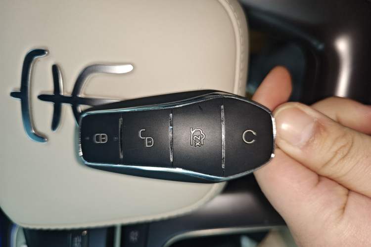 Used BYD Song L EV 2024 662 km Excellence Version
