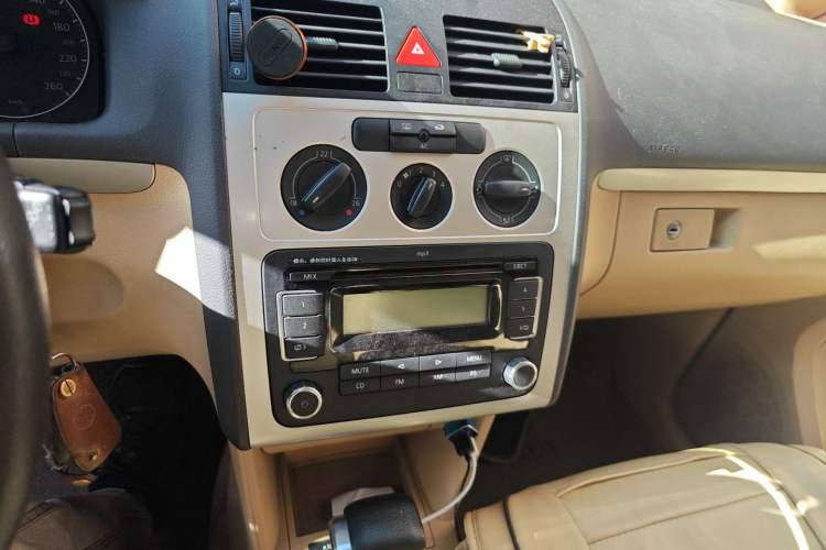 Used Volkswagen Touran 2008 2.0L Zhiya Edition Automatic 5 Seats