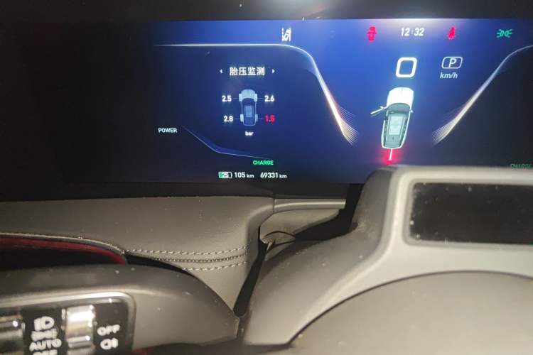 Used Hongqi E-HS9 2021 510 km Range Flagway Edition Six Seats Odometer Close Up